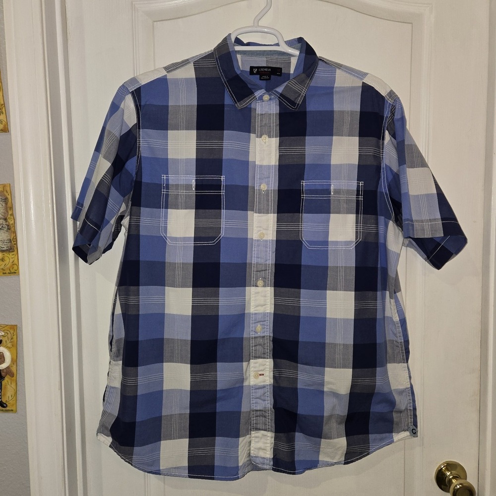 Cremieux Mens XL Short Sleeve Button Up Shirt Blue/ White Chest 52 Length 28